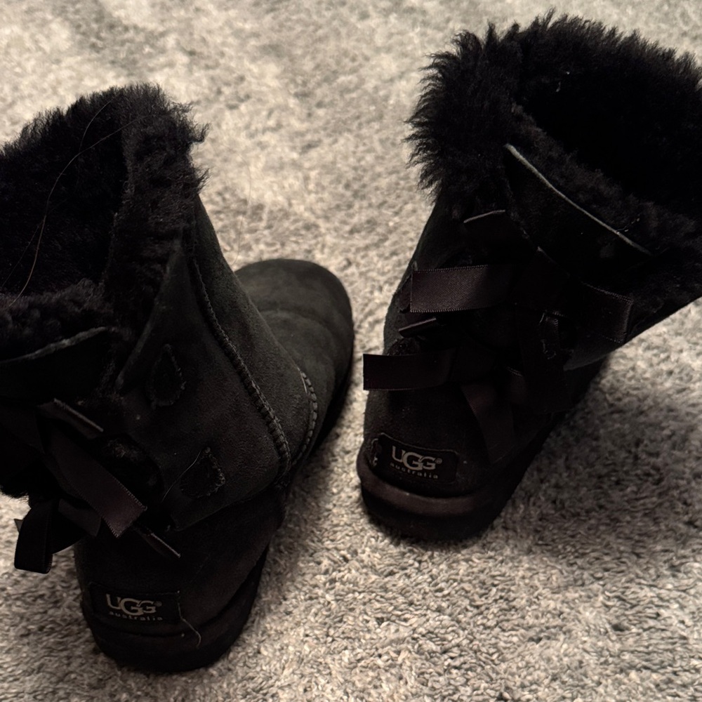 UGG Black Boots with Fur and Ribbon